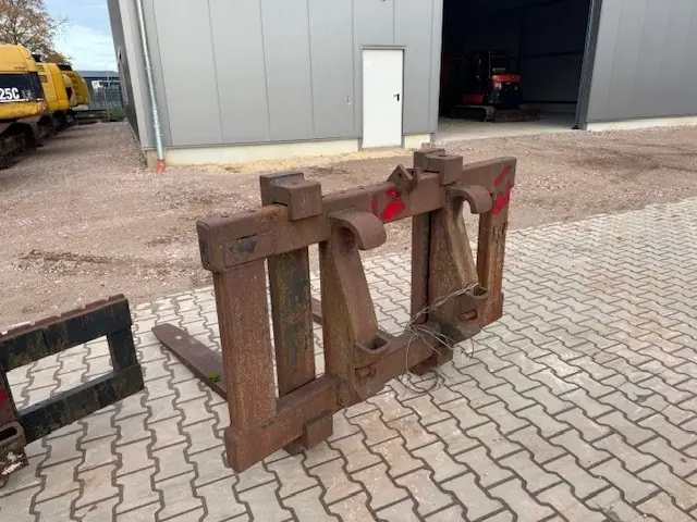 Pallet fork for Verachtert quick-change system, for 14–19 metric tons, Class No. 13 - Image 2
